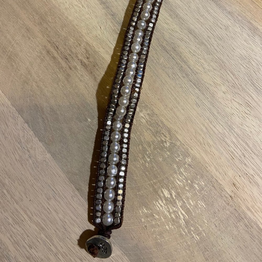 Pearl and metal bracelet
